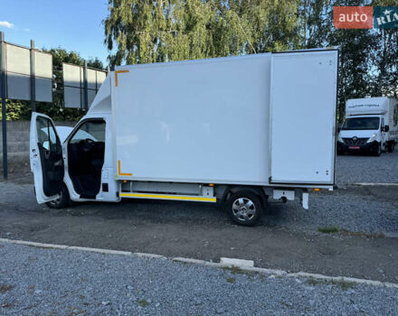 Рено Мастер 2018 в Ровно на Automoto.ua Белый Рено Мастер, объемом двигателя 2.3 л и пробегом 215 тыс. км за 17950 $, фото 24 на Automoto.ua