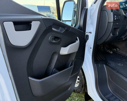 Білий Рено Мастєр, об'ємом двигуна 2.3 л та пробігом 270 тис. км за 19900 $, фото 9 на Automoto.ua