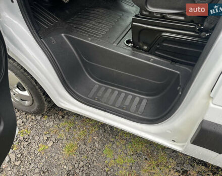 Білий Рено Мастєр, об'ємом двигуна 2.3 л та пробігом 296 тис. км за 14600 $, фото 43 на Automoto.ua