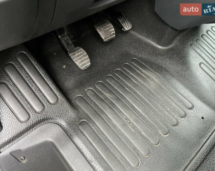 Білий Рено Мастєр, об'ємом двигуна 2.3 л та пробігом 296 тис. км за 14600 $, фото 10 на Automoto.ua