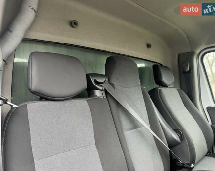 Білий Рено Мастєр, об'ємом двигуна 2.3 л та пробігом 296 тис. км за 14600 $, фото 1 на Automoto.ua