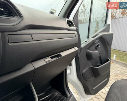 Белый Рено Мастер, объемом двигателя 2.3 л и пробегом 208 тыс. км за 20949 $, фото 38 на Automoto.ua