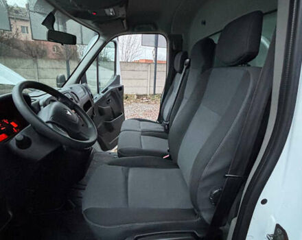 Белый Рено Мастер, объемом двигателя 2.3 л и пробегом 215 тыс. км за 19900 $, фото 9 на Automoto.ua