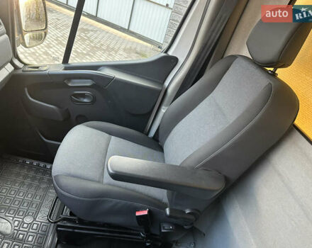 Білий Рено Мастєр, об'ємом двигуна 2.3 л та пробігом 334 тис. км за 22500 $, фото 51 на Automoto.ua