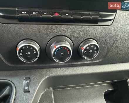 Білий Рено Мастєр, об'ємом двигуна 2.3 л та пробігом 334 тис. км за 22500 $, фото 50 на Automoto.ua