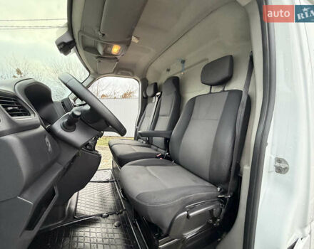 Белый Рено Мастер, объемом двигателя 2.3 л и пробегом 208 тыс. км за 20949 $, фото 22 на Automoto.ua