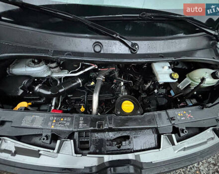 Белый Рено Мастер, объемом двигателя 2.3 л и пробегом 215 тыс. км за 19900 $, фото 10 на Automoto.ua