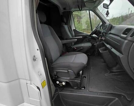 Белый Рено Мастер, объемом двигателя 2.3 л и пробегом 300 тыс. км за 22499 $, фото 37 на Automoto.ua