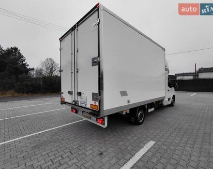 Белый Рено Мастер, объемом двигателя 2.3 л и пробегом 300 тыс. км за 22499 $, фото 5 на Automoto.ua