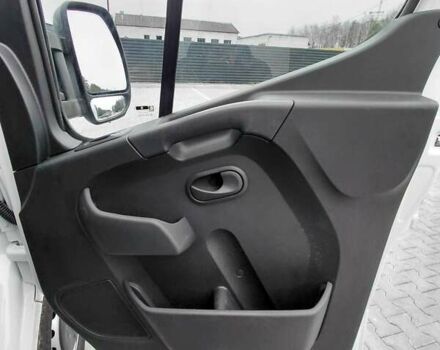 Белый Рено Мастер, объемом двигателя 2.3 л и пробегом 300 тыс. км за 22499 $, фото 39 на Automoto.ua