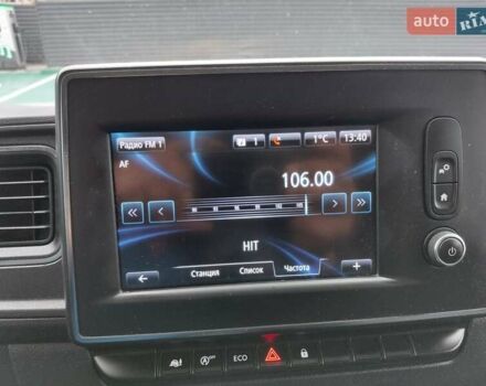 Белый Рено Мастер, объемом двигателя 2.3 л и пробегом 300 тыс. км за 22499 $, фото 56 на Automoto.ua