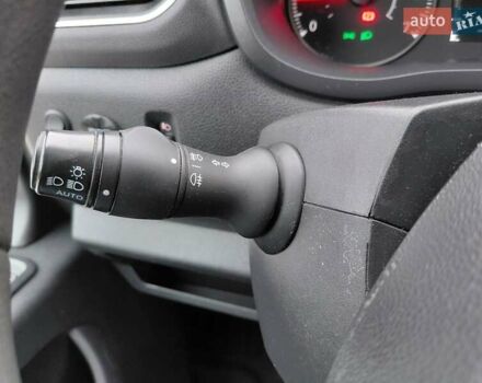 Белый Рено Мастер, объемом двигателя 2.3 л и пробегом 300 тыс. км за 22499 $, фото 78 на Automoto.ua