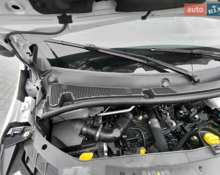 Белый Рено Мастер, объемом двигателя 2.3 л и пробегом 300 тыс. км за 22499 $, фото 31 на Automoto.ua