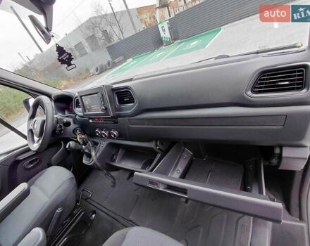 Белый Рено Мастер, объемом двигателя 2.3 л и пробегом 300 тыс. км за 22499 $, фото 44 на Automoto.ua