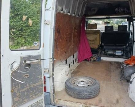 Білий Рено Мастєр, об'ємом двигуна 2.2 л та пробігом 350 тис. км за 1950 $, фото 8 на Automoto.ua