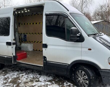 Белый Рено Мастер, объемом двигателя 2.2 л и пробегом 458 тыс. км за 5000 $, фото 4 на Automoto.ua