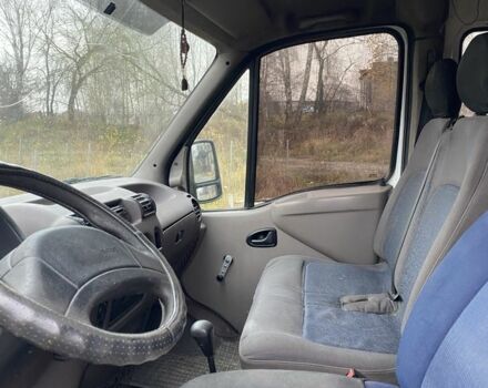 Белый Рено Мастер, объемом двигателя 2.5 л и пробегом 400 тыс. км за 4400 $, фото 5 на Automoto.ua