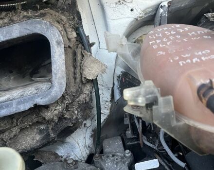 Белый Рено Мастер, объемом двигателя 2.5 л и пробегом 630 тыс. км за 4600 $, фото 10 на Automoto.ua