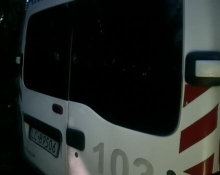 Белый Рено Мастер, объемом двигателя 2.5 л и пробегом 400 тыс. км за 2500 $, фото 2 на Automoto.ua