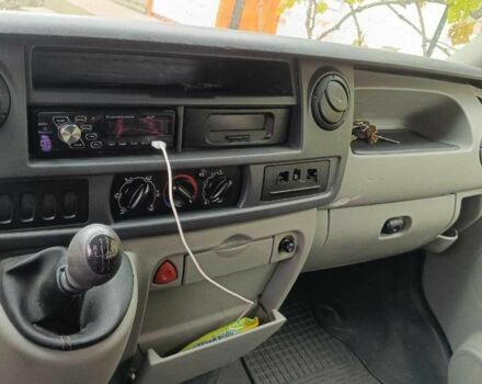 Белый Рено Мастер, объемом двигателя 2.5 л и пробегом 434 тыс. км за 7000 $, фото 1 на Automoto.ua