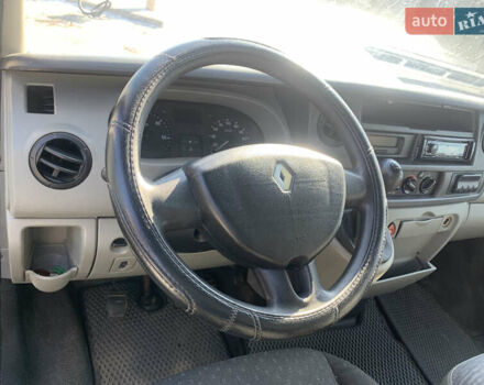 Белый Рено Мастер, объемом двигателя 2.95 л и пробегом 355 тыс. км за 7000 $, фото 13 на Automoto.ua