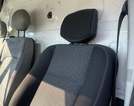 Белый Рено Мастер, объемом двигателя 2.95 л и пробегом 355 тыс. км за 7000 $, фото 18 на Automoto.ua