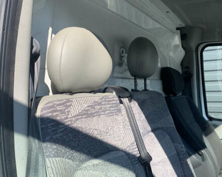 Белый Рено Мастер, объемом двигателя 2.95 л и пробегом 355 тыс. км за 7000 $, фото 17 на Automoto.ua