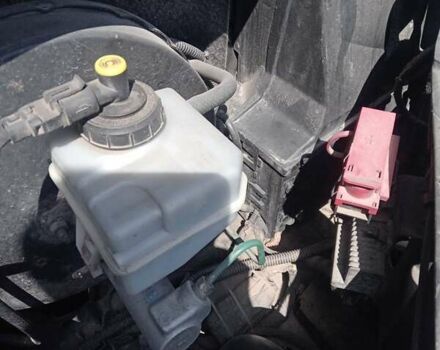 Белый Рено Мастер, объемом двигателя 2.46 л и пробегом 380 тыс. км за 10000 $, фото 26 на Automoto.ua