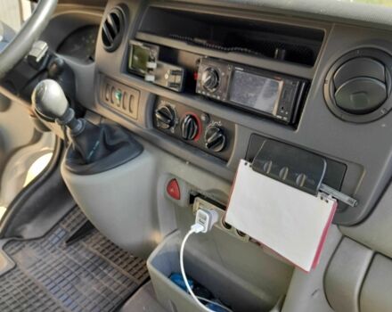 Белый Рено Мастер, объемом двигателя 2.5 л и пробегом 300 тыс. км за 5900 $, фото 7 на Automoto.ua