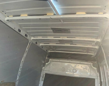 Белый Рено Мастер, объемом двигателя 2.95 л и пробегом 355 тыс. км за 7000 $, фото 5 на Automoto.ua