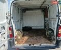 Білий Рено Мастєр, об'ємом двигуна 2.5 л та пробігом 400 тис. км за 3950 $, фото 5 на Automoto.ua