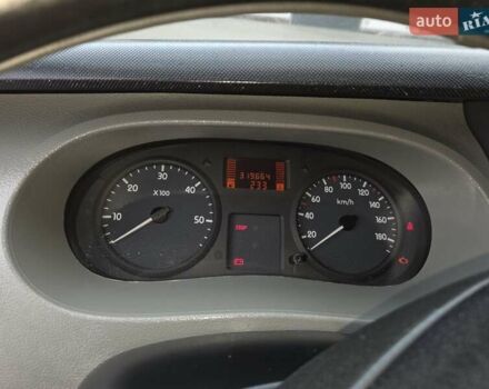 Білий Рено Мастєр, об'ємом двигуна 2.46 л та пробігом 319 тис. км за 8300 $, фото 17 на Automoto.ua