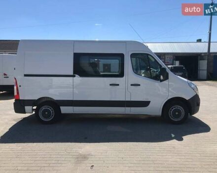 Белый Рено Мастер, объемом двигателя 2.3 л и пробегом 372 тыс. км за 13000 $, фото 5 на Automoto.ua