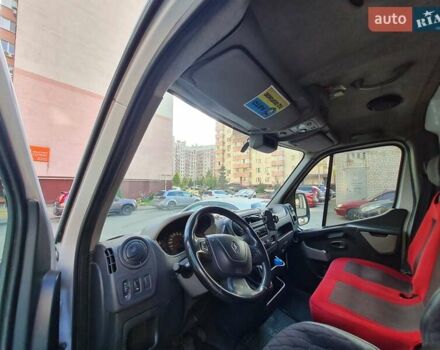 Белый Рено Мастер, объемом двигателя 2.3 л и пробегом 340 тыс. км за 9200 $, фото 2 на Automoto.ua