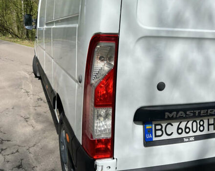 Белый Рено Мастер, объемом двигателя 2.3 л и пробегом 280 тыс. км за 12500 $, фото 11 на Automoto.ua