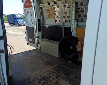 Белый Рено Мастер, объемом двигателя 2.3 л и пробегом 365 тыс. км за 9000 $, фото 2 на Automoto.ua