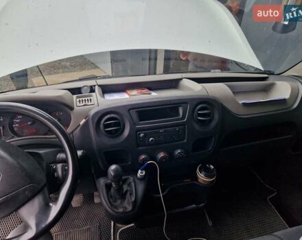 Белый Рено Мастер, объемом двигателя 2.3 л и пробегом 528 тыс. км за 11700 $, фото 8 на Automoto.ua
