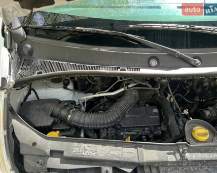 Белый Рено Мастер, объемом двигателя 2.3 л и пробегом 280 тыс. км за 12500 $, фото 56 на Automoto.ua