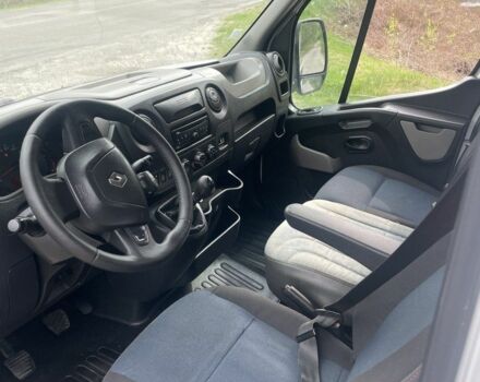 Белый Рено Мастер, объемом двигателя 2.3 л и пробегом 407 тыс. км за 11700 $, фото 2 на Automoto.ua