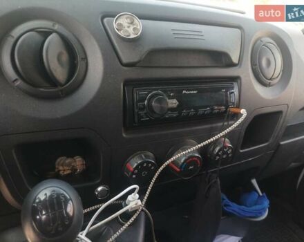 Белый Рено Мастер, объемом двигателя 2.3 л и пробегом 375 тыс. км за 11500 $, фото 5 на Automoto.ua