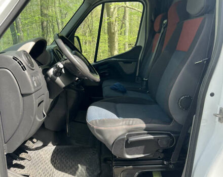 Белый Рено Мастер, объемом двигателя 2.3 л и пробегом 280 тыс. км за 12500 $, фото 48 на Automoto.ua