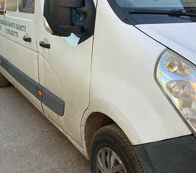 Белый Рено Мастер, объемом двигателя 2.3 л и пробегом 430 тыс. км за 11000 $, фото 1 на Automoto.ua