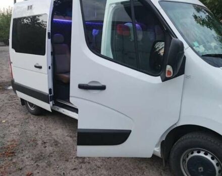 Белый Рено Мастер, объемом двигателя 2.3 л и пробегом 205 тыс. км за 22800 $, фото 2 на Automoto.ua