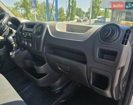 Белый Рено Мастер, объемом двигателя 2.3 л и пробегом 496 тыс. км за 11600 $, фото 12 на Automoto.ua