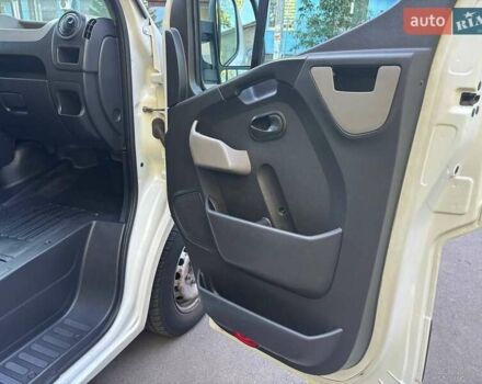 Білий Рено Мастєр, об'ємом двигуна 2.3 л та пробігом 341 тис. км за 11200 $, фото 43 на Automoto.ua