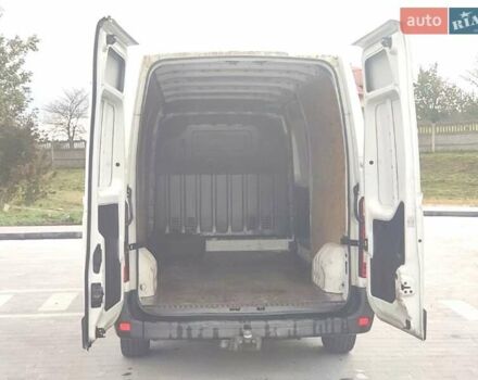 Белый Рено Мастер, объемом двигателя 2.3 л и пробегом 358 тыс. км за 12800 $, фото 4 на Automoto.ua