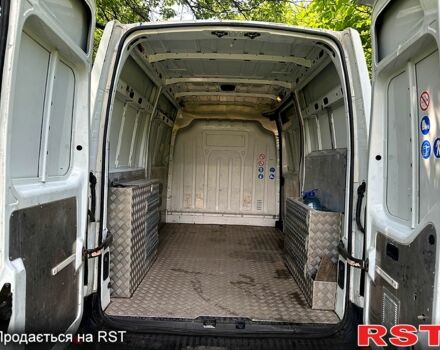 Белый Рено Мастер, объемом двигателя 2.3 л и пробегом 276 тыс. км за 14000 $, фото 9 на Automoto.ua