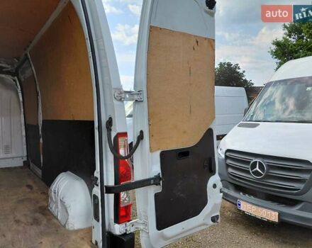 Белый Рено Мастер, объемом двигателя 2.3 л и пробегом 425 тыс. км за 12900 $, фото 25 на Automoto.ua