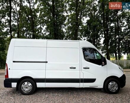 Белый Рено Мастер, объемом двигателя 2.3 л и пробегом 290 тыс. км за 12600 $, фото 4 на Automoto.ua
