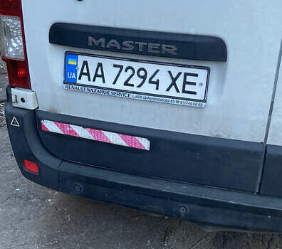 Белый Рено Мастер, объемом двигателя 2.3 л и пробегом 430 тыс. км за 11000 $, фото 2 на Automoto.ua